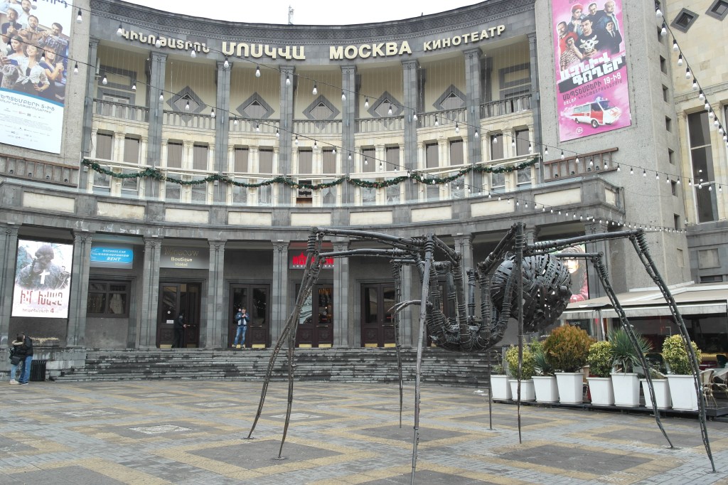 spider metal statue
