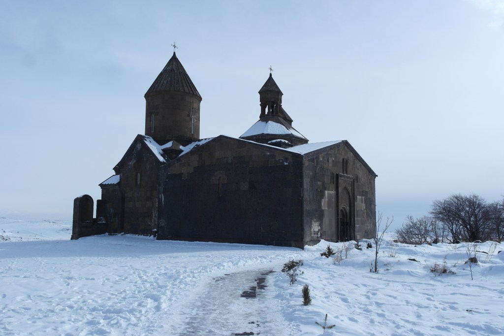 saghmosavank church armenia