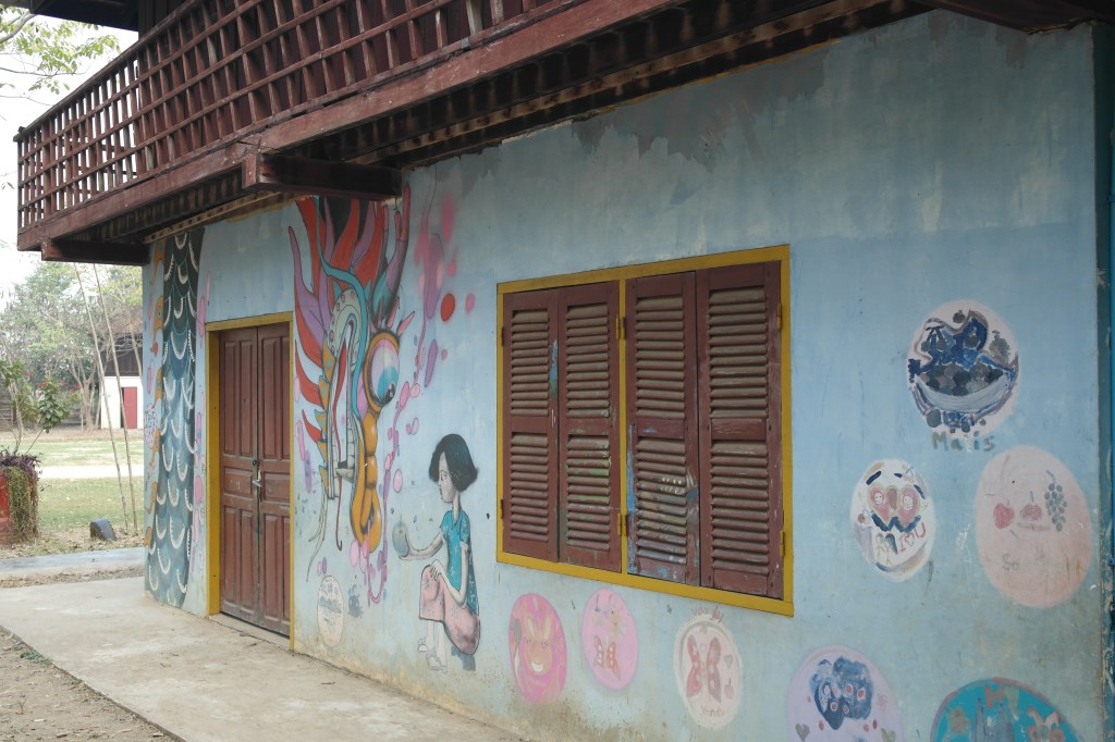 art school painting dragon battambang